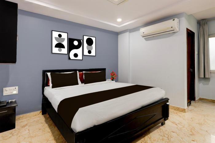 OYO Collection O Dr. NTR University Of Health Sciences Formerly Hotel V Elite