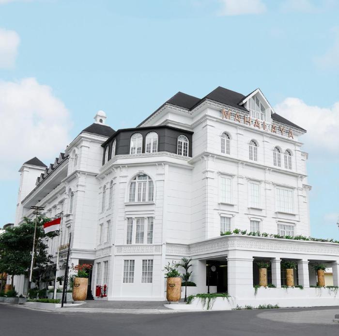 MAHALAYA The Legacy Hotel