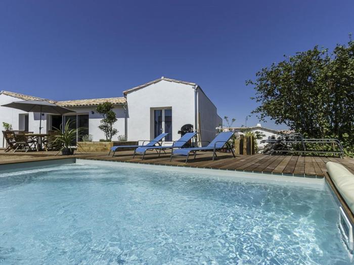 Maison familiale avec piscine chauffée et terrasse à La Flotte - FR-1-835-20