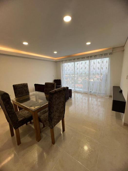 Apartment 5 minutes from the Airport, Sea and Center