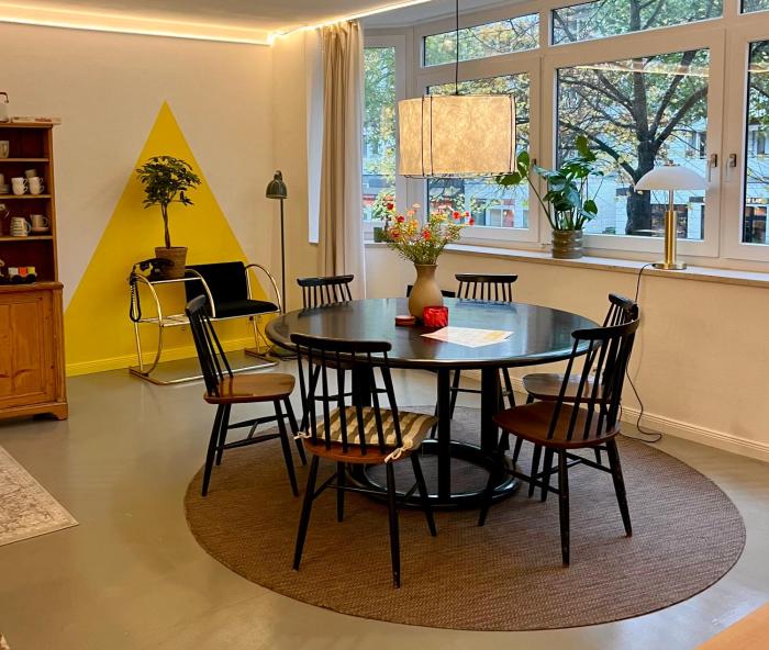 THE GREEN CHAIR Osterstraße - 65qm industrial apartment with balcony for 4-6