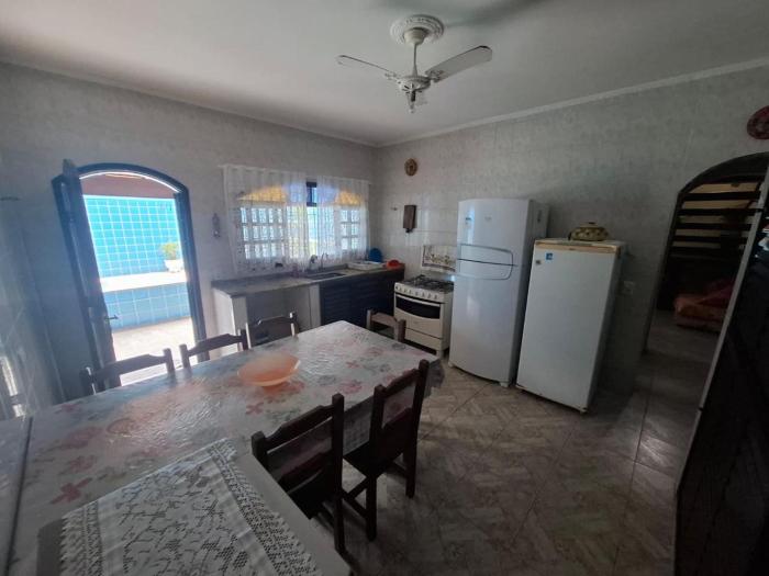 Linda casa com piscina pé na areia