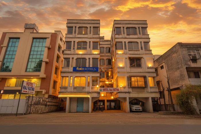 FabHotel Raj Ratna - Nr Ashram Road