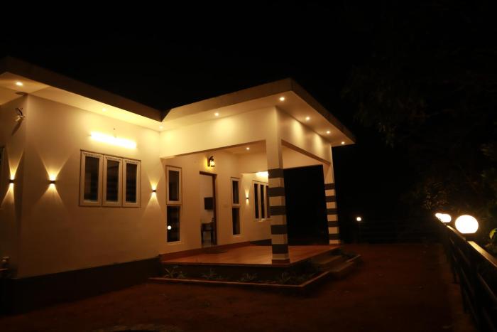 MistAura Vagamon Tea Garden Cottage