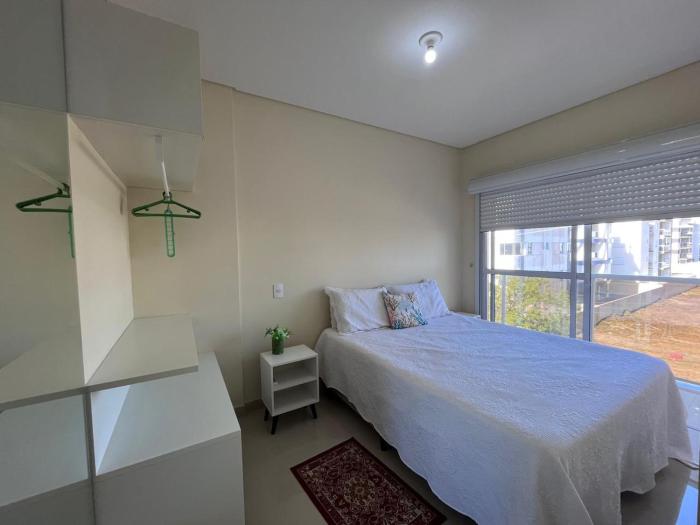 Apartamento com piscina a 400 mts da praia