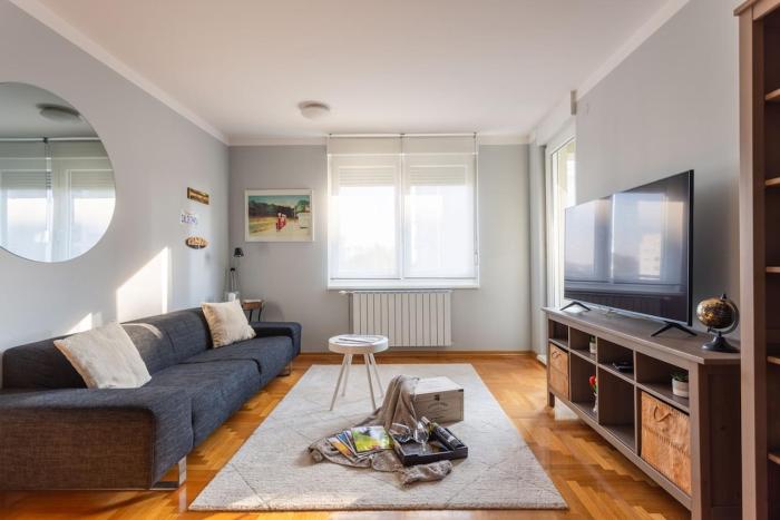 Urban and Cozy 1BDR APT, Garage parking