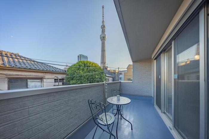 Skytree House Oshiage New 3-story Villa, 2 Showers, 2 Toilets, 4 Rooms, 3 min walk to Oshiage Station