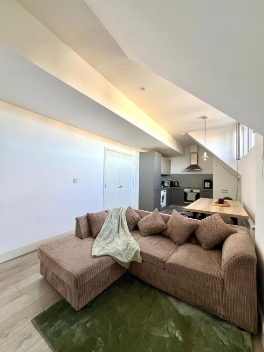 Bright & Cozy 2 bed Apartment