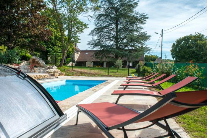 Lou Cantou sur Lunain-Piscine & SPA nordique