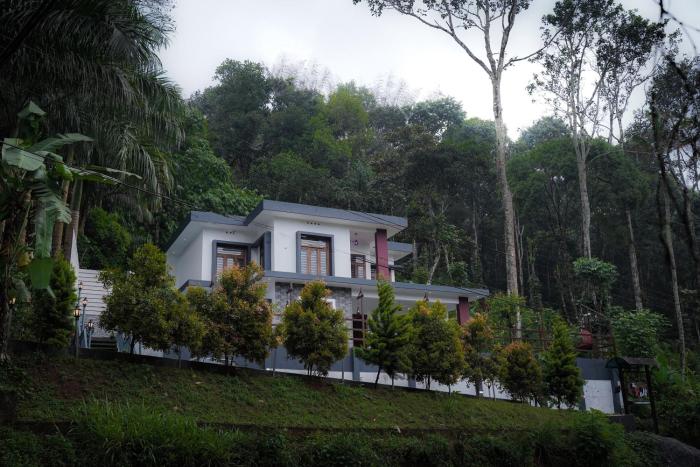 The Kalt Private Pool Homestay Munnar