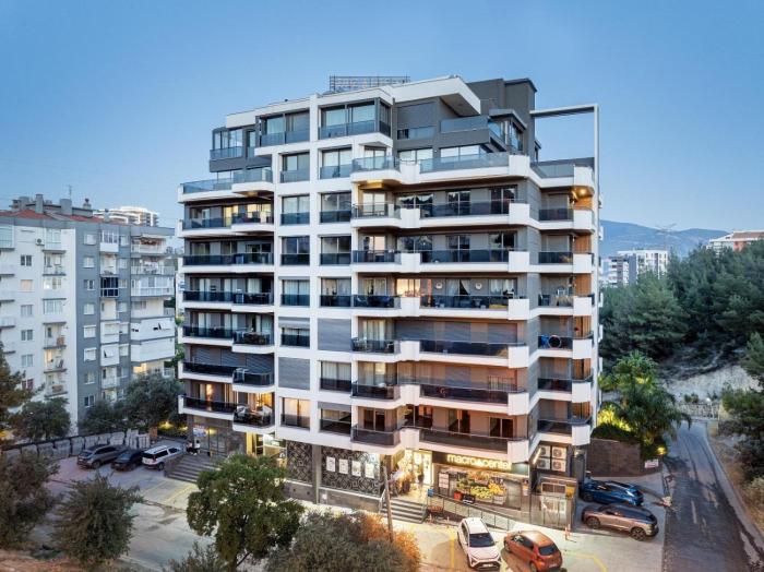 Utopia Suite 1 arti 1