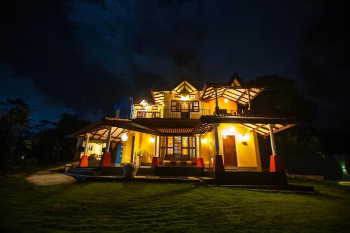 Mountvilla Exquisite 4-Bedroom Luxury Retreat with Private Pool