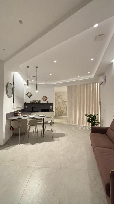 Perlage House -Appartamento in Centro a 200 mt da Porta Camollia a piano terra con entrata indipendente - Parcheggi disponibili -