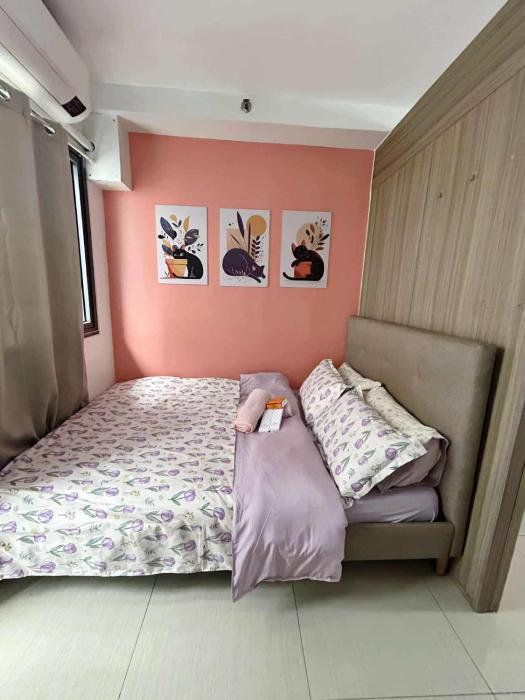 Shore Residences Staycation near MOA with Pool Access