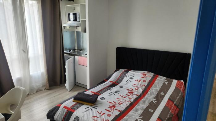 1 chambre meublé avec cuisine privé métro 7 la Courneuve