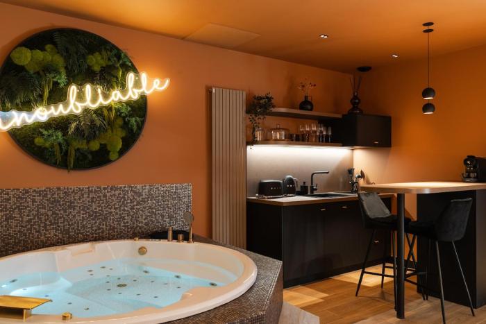 Suite Spa Privée Luxueuse avec Sauna, Balnéothérapie et Ciel Étoilé - Terrasse, Vidéoprojecteur