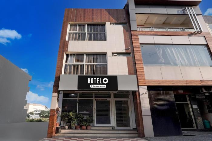 Hotel O by OYO Zirakpur City Court Complex Formerly The Platinum