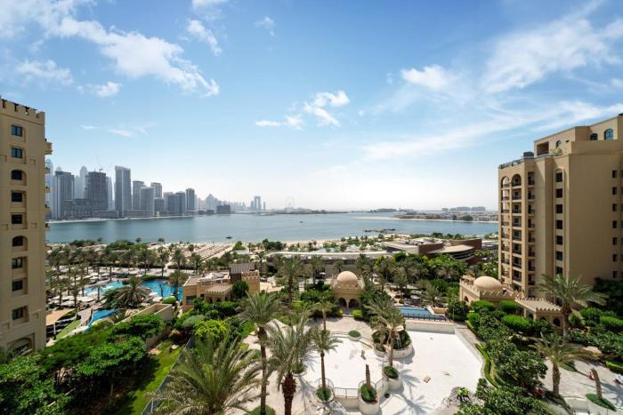 Fairmont Residence Modern 2bhk in Palm Jumeirah