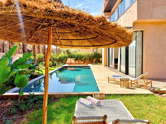 Villa K, Prestigious Location, Heated Pool