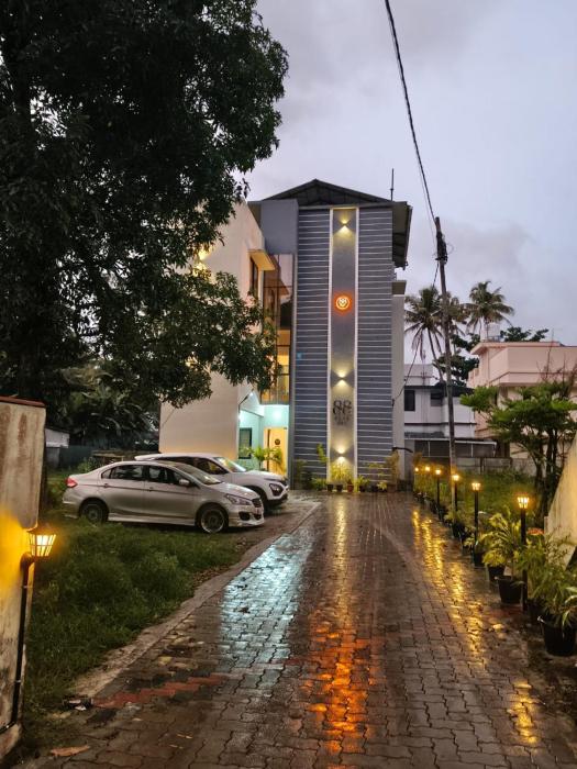 88 STAY INN Edappally