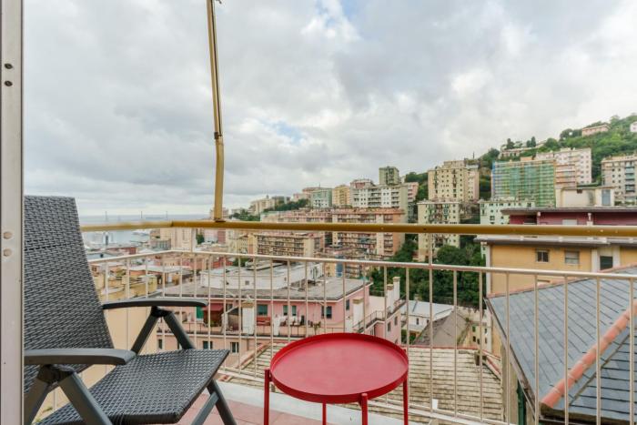 GuestHost - Discover Genova Bright Apartment
