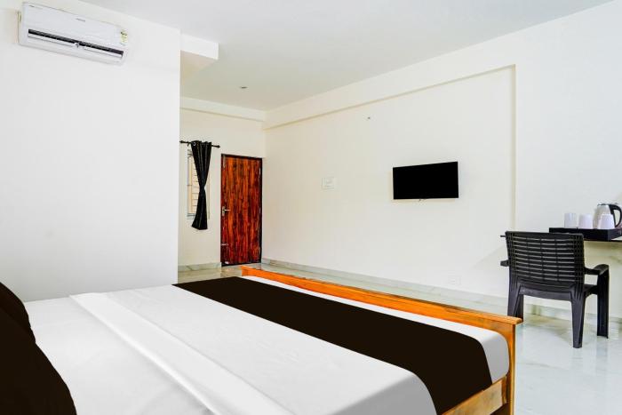 Collection O RS Puram North Railway Station Formerly RG Residency