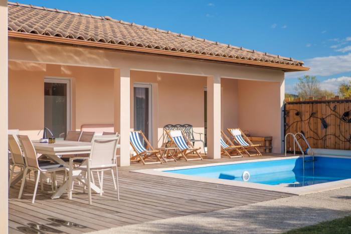 Villa M Vallon Pont darc