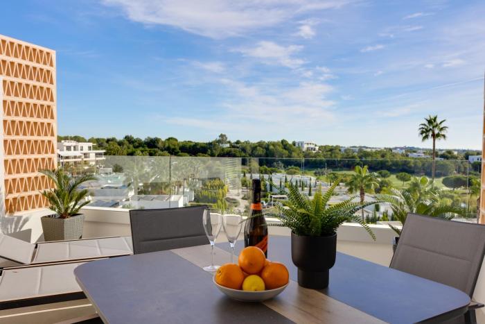 Precioso piso con piscina climatizada,las Colinas