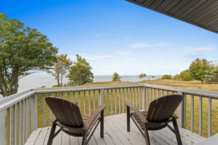 Scenic Shores, Your Front Row Seat to Lake Michigan Sunsets