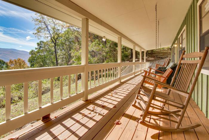 Beautiful Cold Mountain Views! Canton Cabin