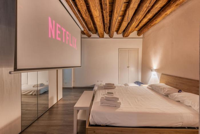 Private Cinema-Upper city-wifi-ac