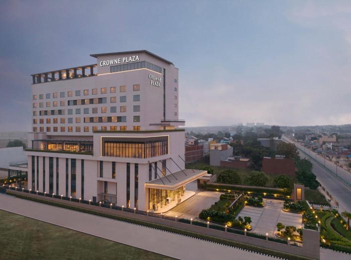 Crowne Plaza Lucknow by IHG
