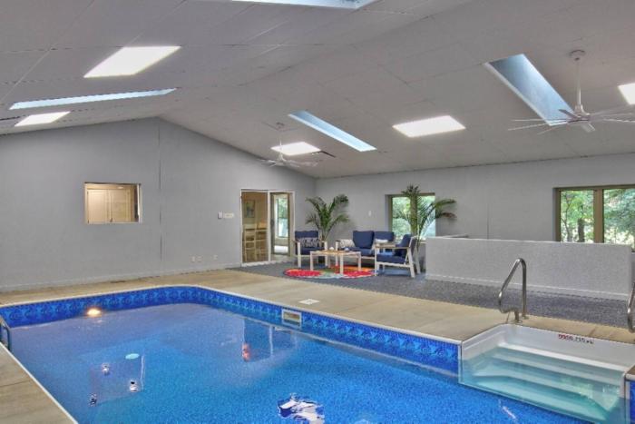 Pool House on Ponce De León