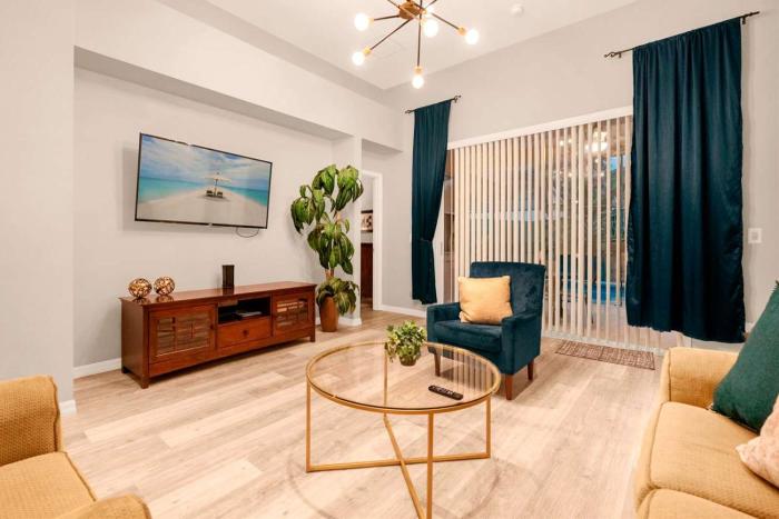 Davenport Luxury 8-Guest Villa