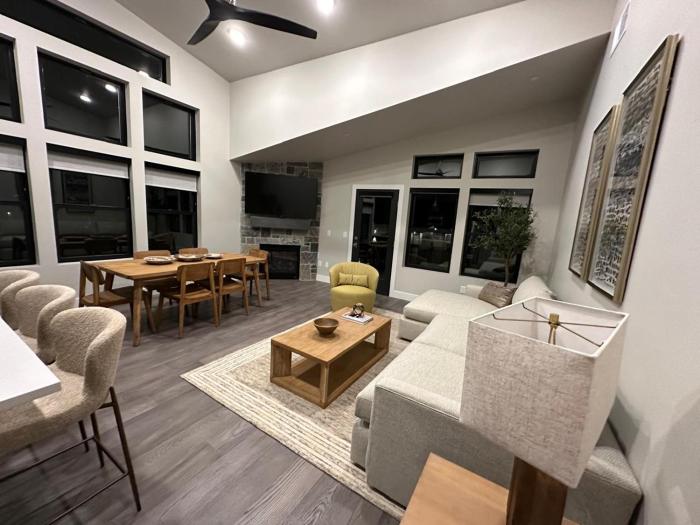 New East Deer Valley, 1 min, B6301, Luxury 3br condo, Park City 10 min