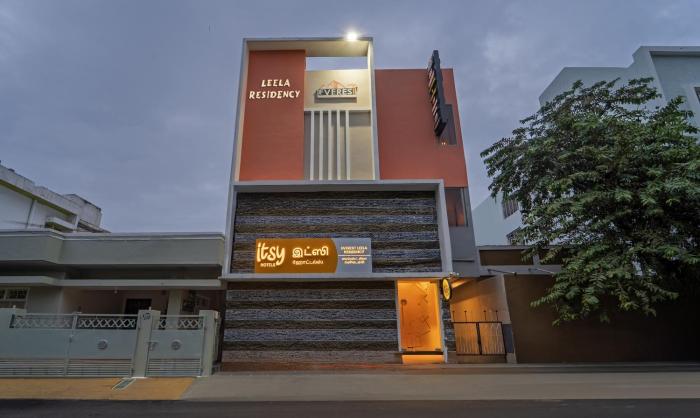 Itsy Hotels Everest Leela Residency