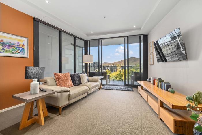 Sky High Views in the Heart of Canberra