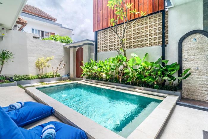 NEW 3BR Villa in Berawa with Private Pool Fast Wi-Fi close to the Beach