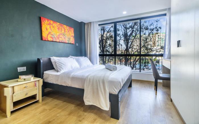 Luxe Studio with pool, gym and work space