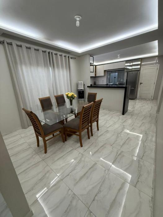 Casa de 4 Quartos - 2 suites