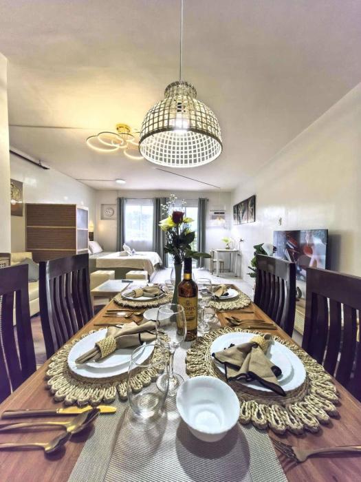 Cozy Studio with Balcony in Palawan Smart Lock, Near Airport, Netflix, Free Wifi