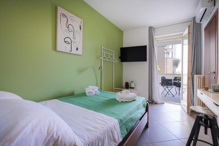 SkyGate Green Airport Terrace Suite