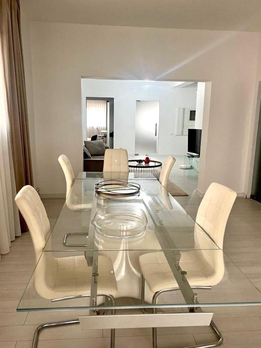 Luxury Bucharest Central Apartment