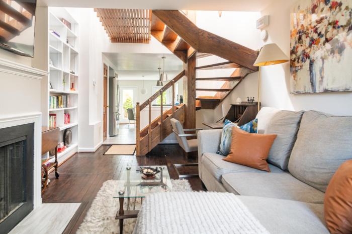 King Bed & Fenced Yard - Floyds Freedom- Book Now!