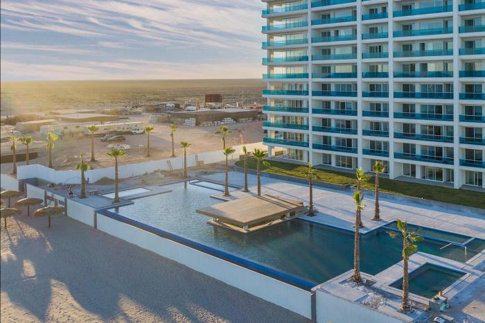 Spectacular Ocean View Condo Verano 2205 Encantame Towers