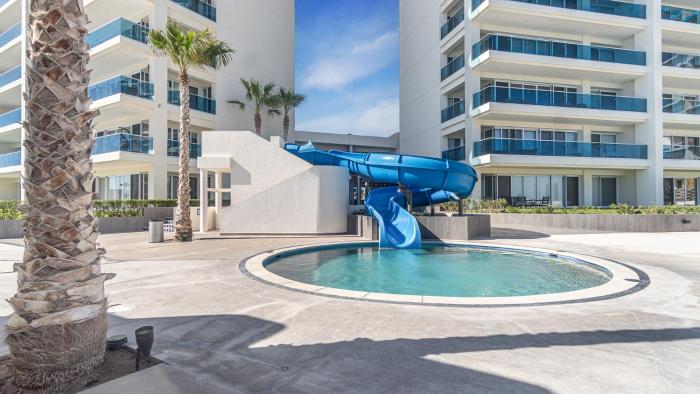 Breathtaking 3 bedroom condo Encantame Towers Velero 1801