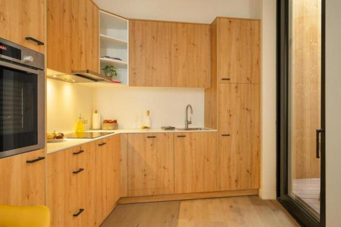 1 BR apartment 2 min from KMSKA