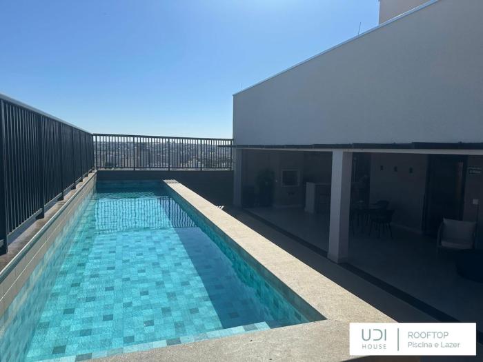 UDI House - Studio com piscina