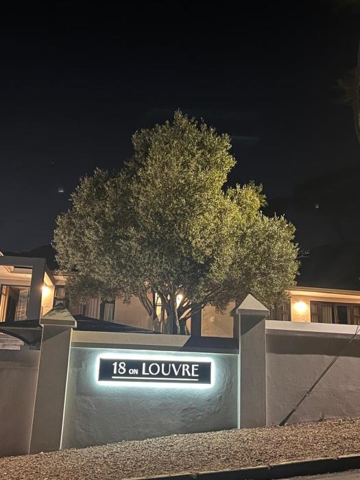 18 On Louvre Guesthouse