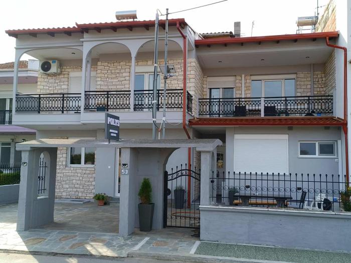 Polys Apartment and Paraskevi studio with view